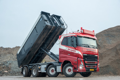 Volvo FH16-750 8x4WS 48